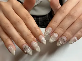 ネイル IZUMI YUKIのネイルデザイン