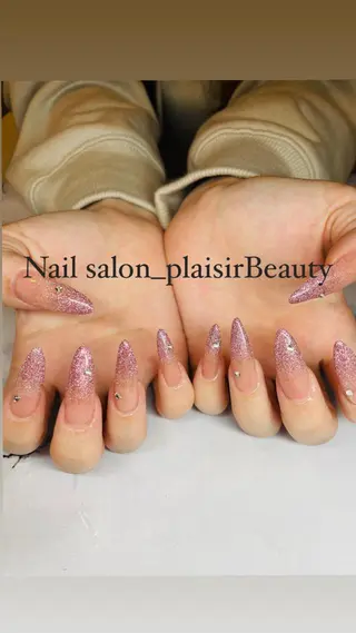 ネイル Nallsalon Plaisirbeauty所属・Plaisir beautyのネイルデザイン