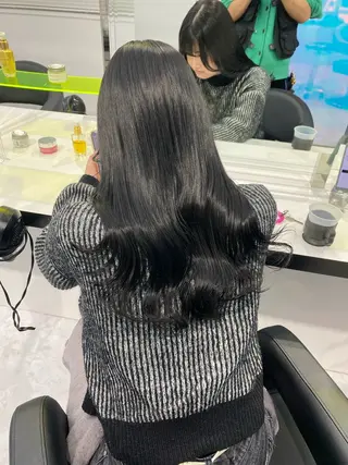 ロング カラー パーマ ヘアアレンジ 透明感ブリーチカラー 🌈TOMOHIROのヘアスタイル