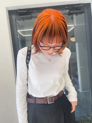 セミロング カラー 💓パーマ，💗 レイヤーカットのヘアスタイル