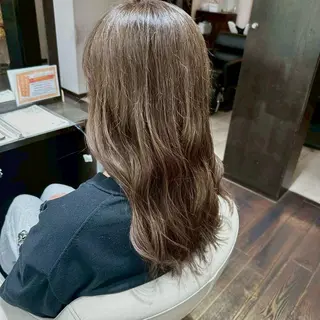 ロング カラー 近藤 優羽のヘアスタイル