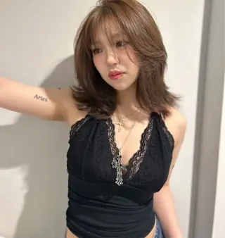 ミディアム カラー ERIKA YAMAMOTOのヘアスタイル