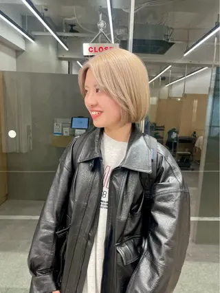 ショート カラー カット・ダブルカラー TAIGAのヘアスタイル