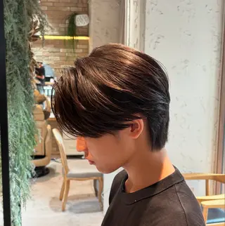 ショート メンズ フェザー/シャドウ/ メッシュパーマのヘアスタイル