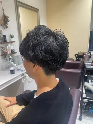 ミディアム パーマ メンズ 前田 夏実/メンズカットのヘアスタイル