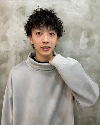 ミディアム パーマ メンズ 志賀 あずみのヘアスタイル