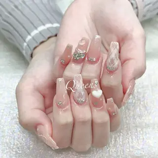 ネイル Queens 榊 まおのネイルデザイン