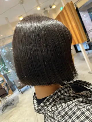 ショート カラー ヘアアレンジ キッズ ネイル マツエク・マツパ アイブロウ 透明感カラー🤎 ゆりのヘアスタイル
