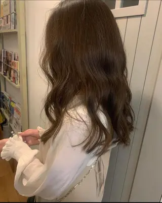 セミロング カラー 【pejite】 Hinanoのヘアスタイル
