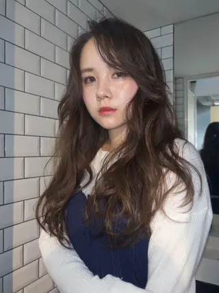 ロング カラー ヘアアレンジ ニュアンスカラー🧶 nanacoのヘアスタイル