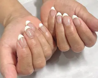 ミディアム BURGUNDY 🌹eriのネイルデザイン