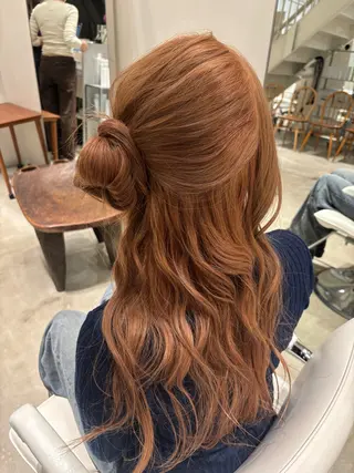カラー ヘアアレンジ 髙木 藍紗のヘアスタイル