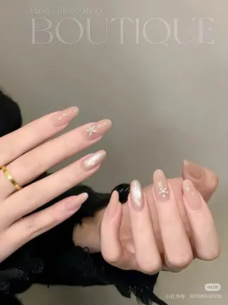 ネイル Nailsalon Jasmine 池袋東口所属・ギウ ジーナのネイルデザイン