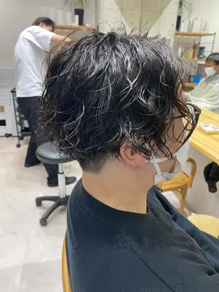 パーマ メンズ 似合う髪型が 分からない方へのヘアスタイル