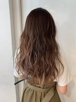 ロング カラー ヘアアレンジ ハイトーン/韓国風 🤍Nacchi🐈のマツエク・マツパデザイン