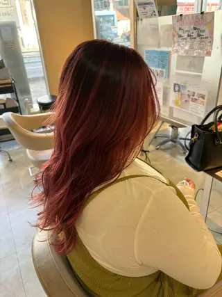 ロング カラー 小森 永のヘアスタイル