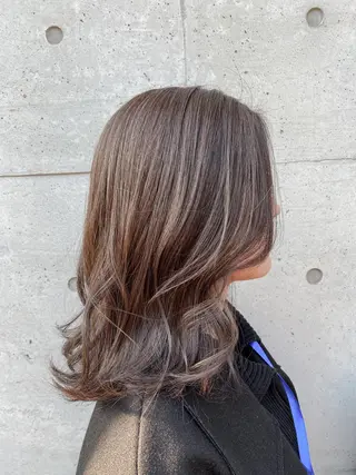 ミディアム カラー 【透明感、艶髪】西村 有司のヘアスタイル