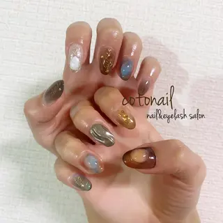 ミディアム ネイル ツメトマツゲ .のネイルデザイン