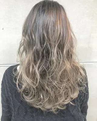 ミディアム カラー 北間 寛哉のヘアスタイル