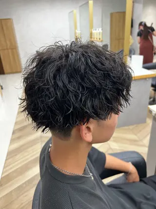 ミディアム パーマ メンズ 🏅メンズ特化 ヤマクラ タイキのヘアスタイル