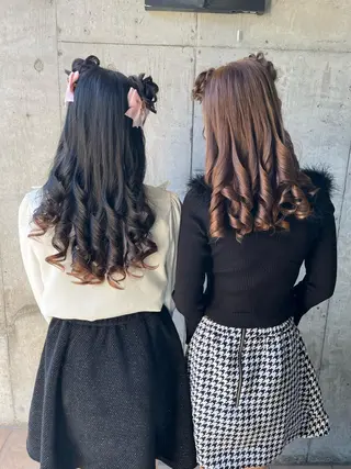 ロング カラー ヘアアレンジ ミルクティーベージュ ブリーチ 店長 清水のヘアスタイル