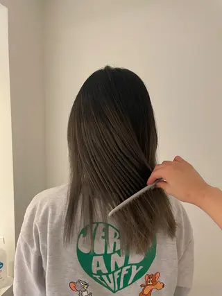 セミロング カラー 🦋カラーモデル募集 🦋荒木彩花のヘアスタイル