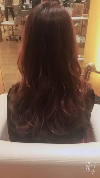ロング 乾かすだけで艶髪酸性 ストレート髙橋悠耶のヘアスタイル