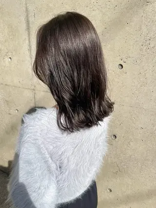 ミディアム カラー 日高 香織のヘアスタイル