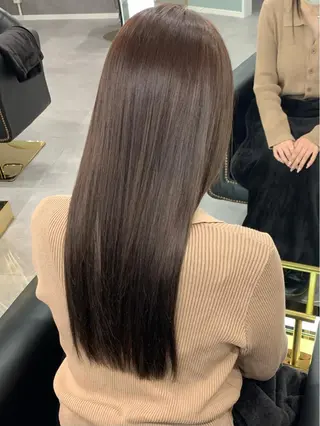 ロング カラー 韓国風 白髪ぼかし NAOTOのヘアスタイル