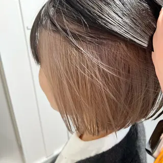 ショート カラー 艶ハイトーン🔆 ️️️安座間 希のヘアスタイル