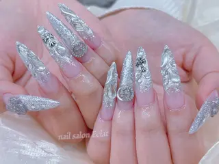 ネイル ネイルサロンエクラ 🫧Shizukaのネイルデザイン