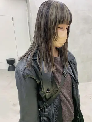 セミロング カラー 🐝 hachi🐝のヘアスタイル