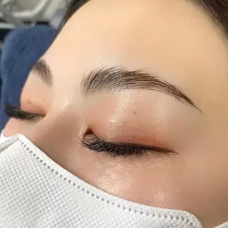 アイブロウ 北田 美里のマツエク・マツパデザイン
