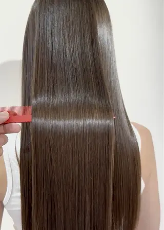 ロング マエザワ リュウのヘアスタイル