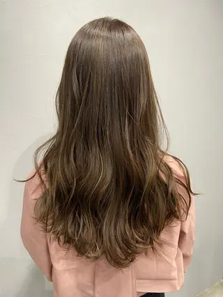 カラー 艶感透明感カラー🤍 hinaのヘアスタイル