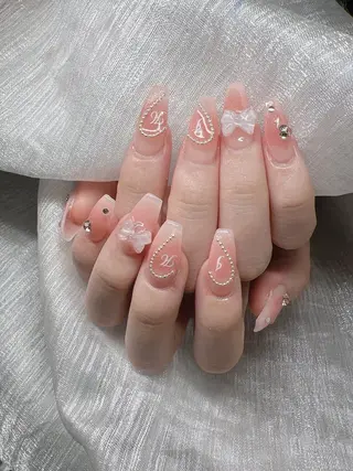 ネイル Lee Nailsのネイルデザイン