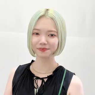 ショート カラー 🩵ブリーチカラー 🐈MIORI🩵のヘアスタイル