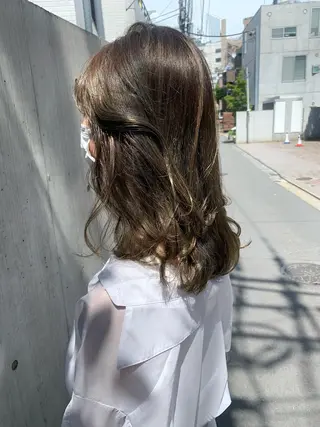 カラー ラベンダー/レイヤー スタイル🤎mamiのヘアスタイル