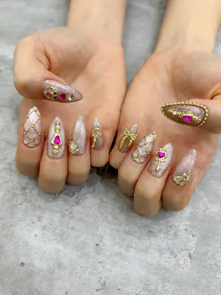 ネイル ✨絶対に褒められる 店長"Momonaのネイルデザイン