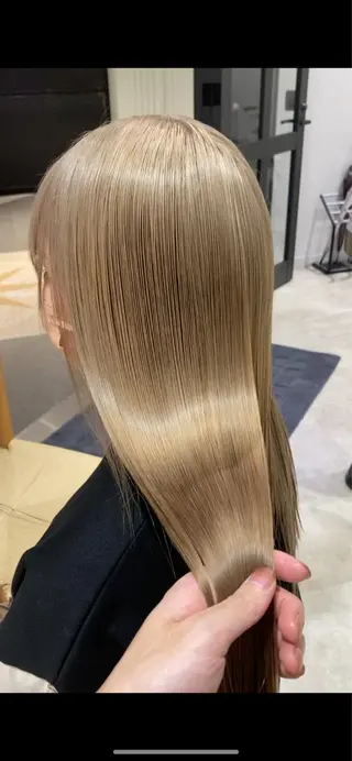 ロング カラー れい🫧 ハイトーン特化のヘアスタイル