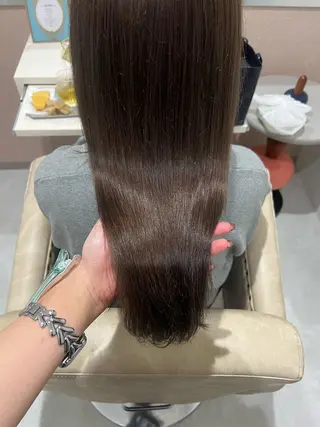 ミディアム 橋本 奈桜のヘアスタイル