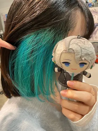 ミディアム カラー インナーカラー 推し ブリーチ 髪質改善のヘアスタイル