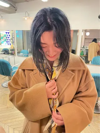 ミディアム カラー ｔｏ ｋｉのヘアスタイル