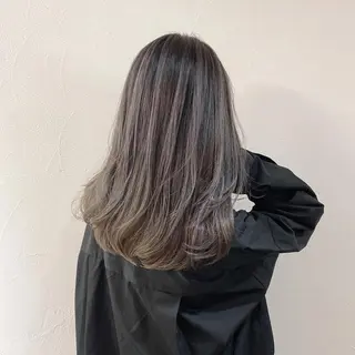 セミロング カラー ハイライト／髪質改善 裕樹のヘアスタイル
