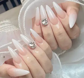 ネイル bijou nails　蓮のネイルデザイン