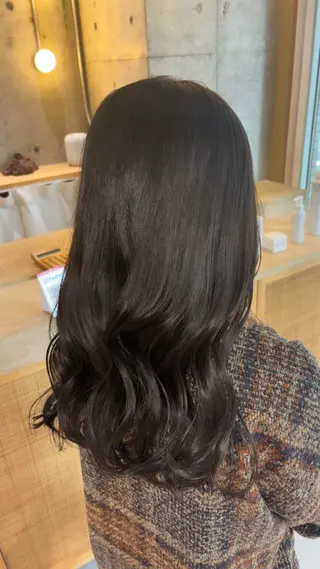 セミロング カラー ブリーチ🥣⌇ケア⌇ 🎨mana🎀のヘアスタイル