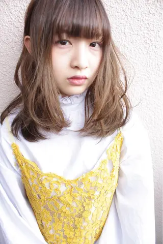 ミディアム カラー パーマ tuuli トゥーリのヘアスタイル