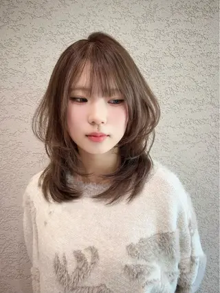 ミディアム カラー 興津/韓国レイヤー ダブルカラー美髪縮毛のヘアスタイル
