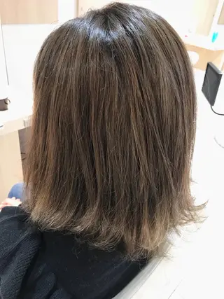 ミディアム 縮毛矯正/髪質改善 継続する美髪のヘアスタイル