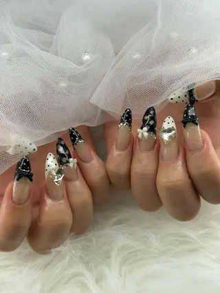 ネイル 韓国ネイル🤍 イワサキ　リコ🍒のヘアスタイル